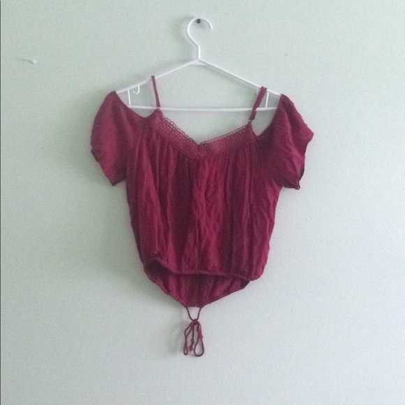 Off-The-Shoulder Blouse - Picture 2 of 8